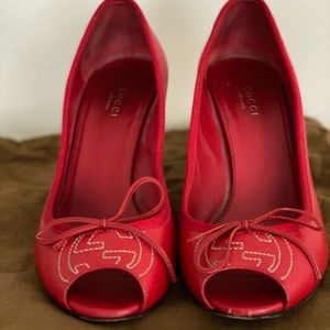 Authentic Gucci wedges